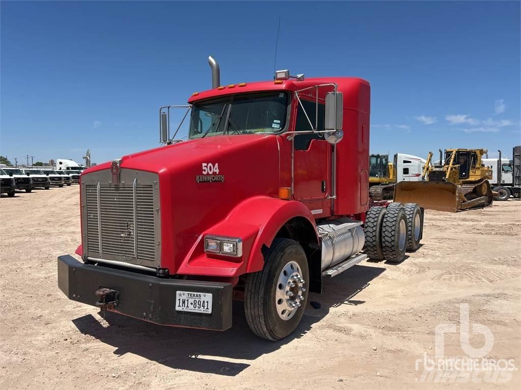Kenworth T800 Conventional Trucks / Tractor Trucks