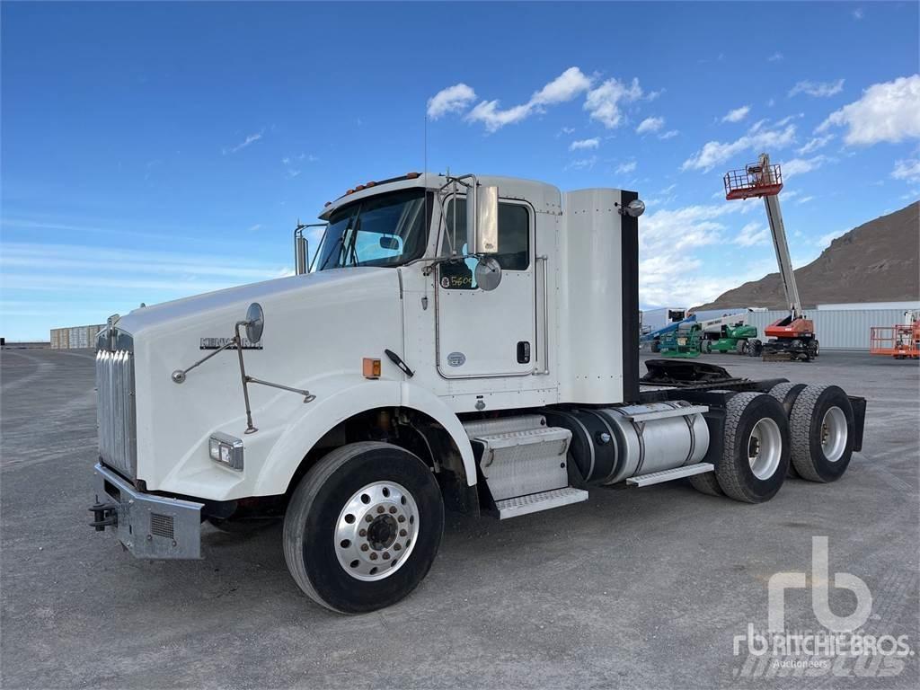 Kenworth T800 Conventional Trucks / Tractor Trucks