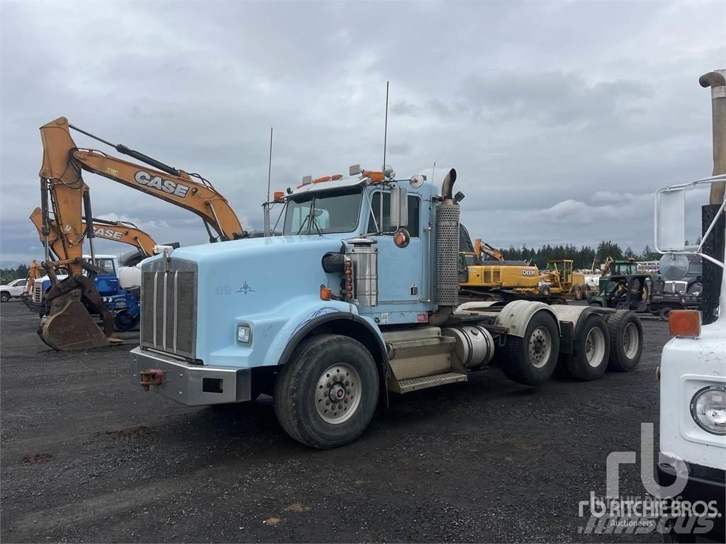 Kenworth T800 Conventional Trucks / Tractor Trucks