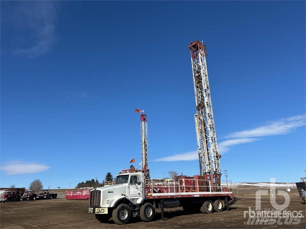 Kenworth T800B Digger Derricks trucks