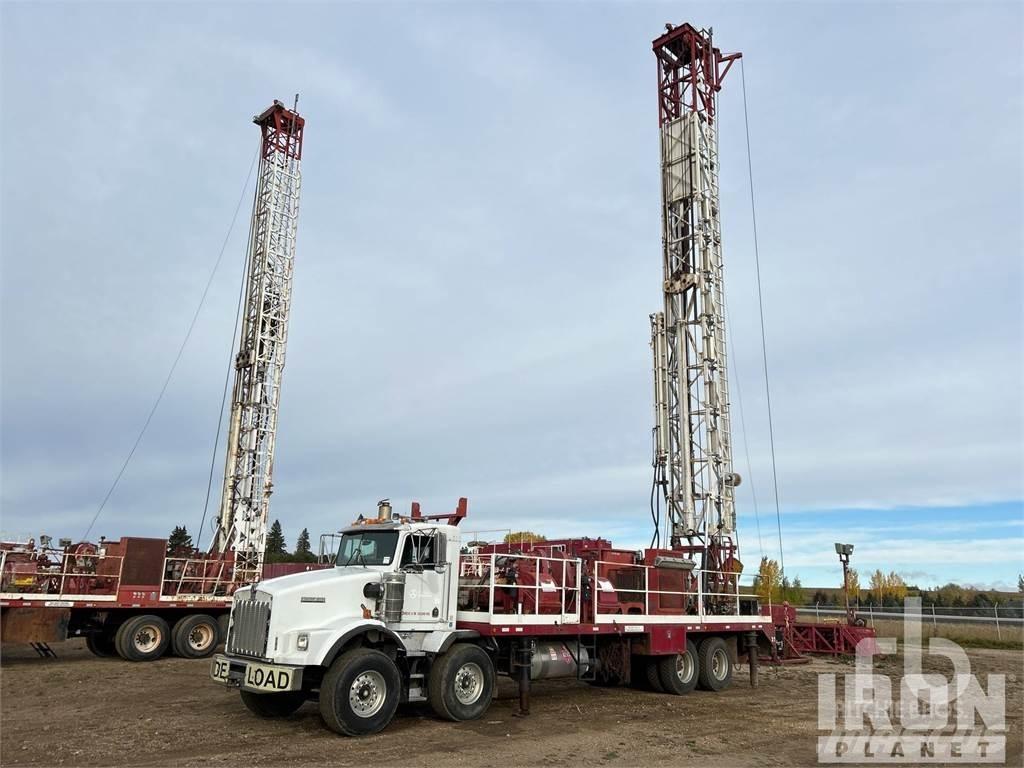 Kenworth T800B Digger Derricks trucks