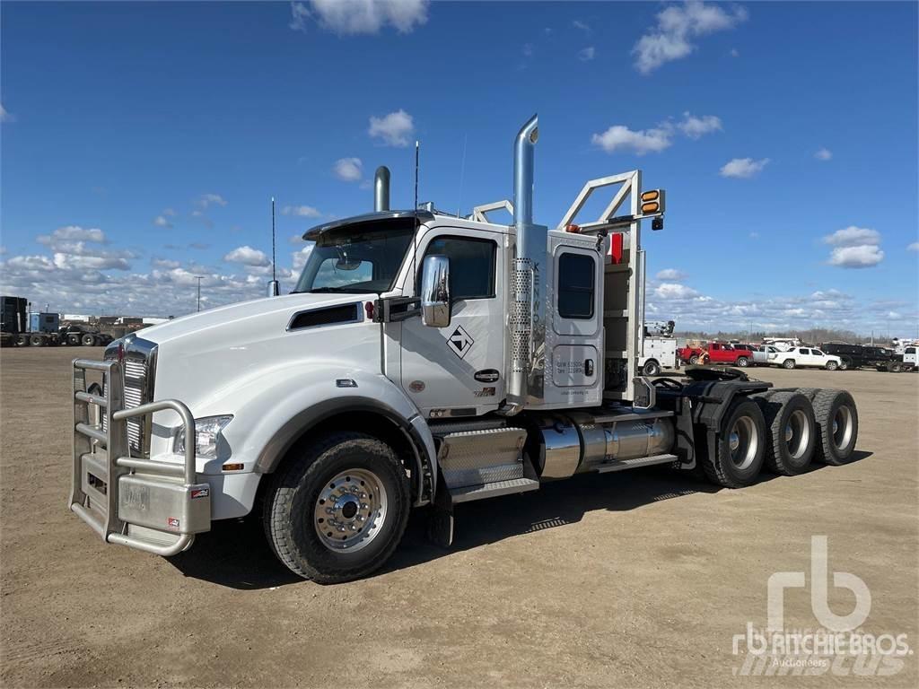 Kenworth T880 Conventional Trucks / Tractor Trucks