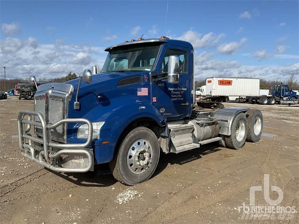 Kenworth T880 Conventional Trucks / Tractor Trucks