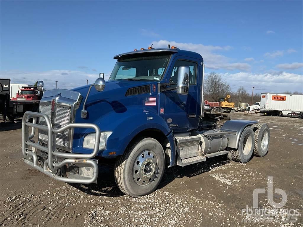 Kenworth T880 Conventional Trucks / Tractor Trucks