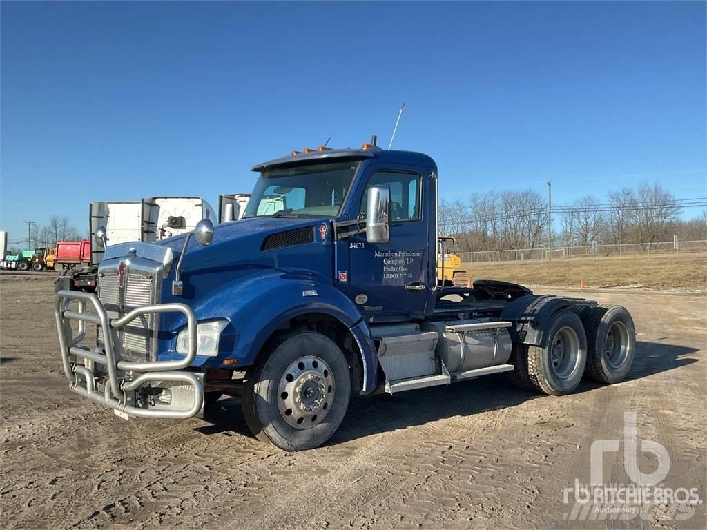 Kenworth T880 Conventional Trucks / Tractor Trucks