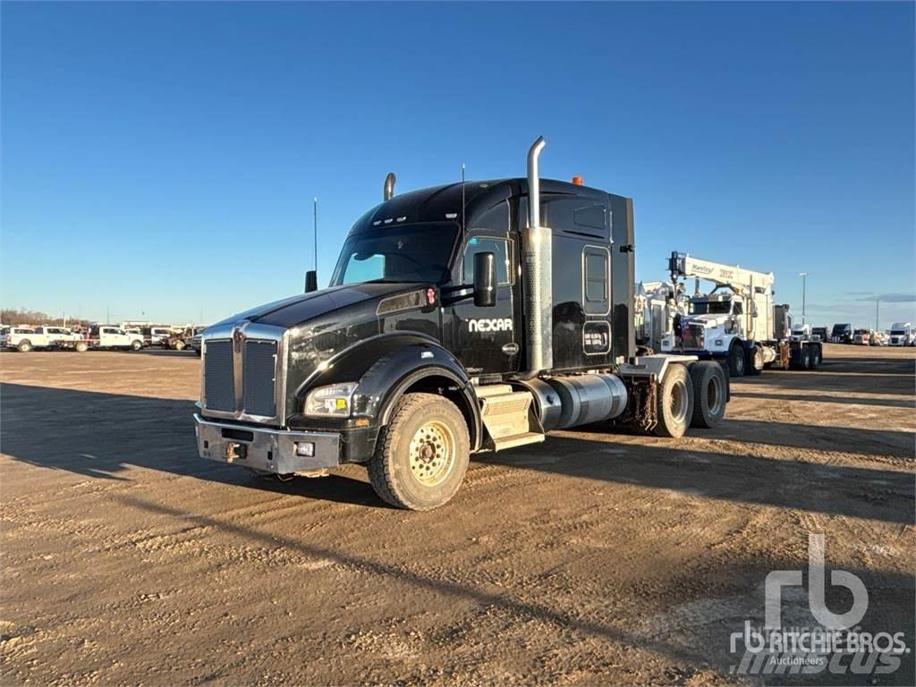 Kenworth T880 Conventional Trucks / Tractor Trucks
