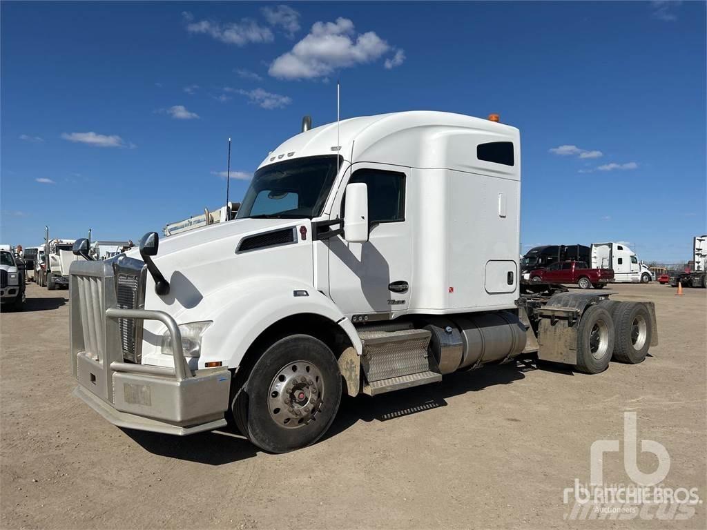 Kenworth T880 Conventional Trucks / Tractor Trucks