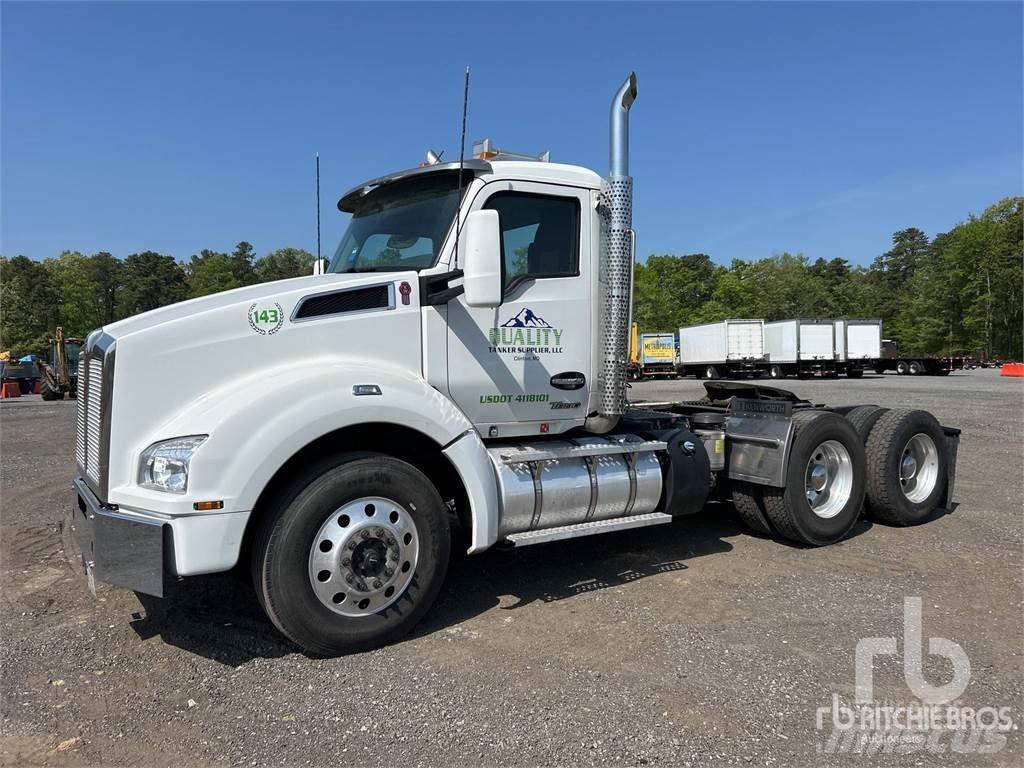 Kenworth T880 Conventional Trucks / Tractor Trucks