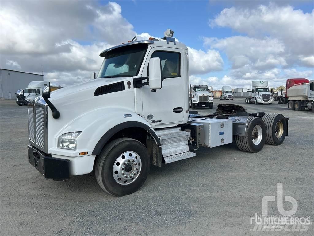 Kenworth T880 Conventional Trucks / Tractor Trucks