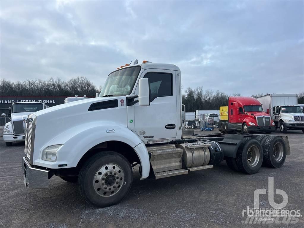 Kenworth T880 Conventional Trucks / Tractor Trucks