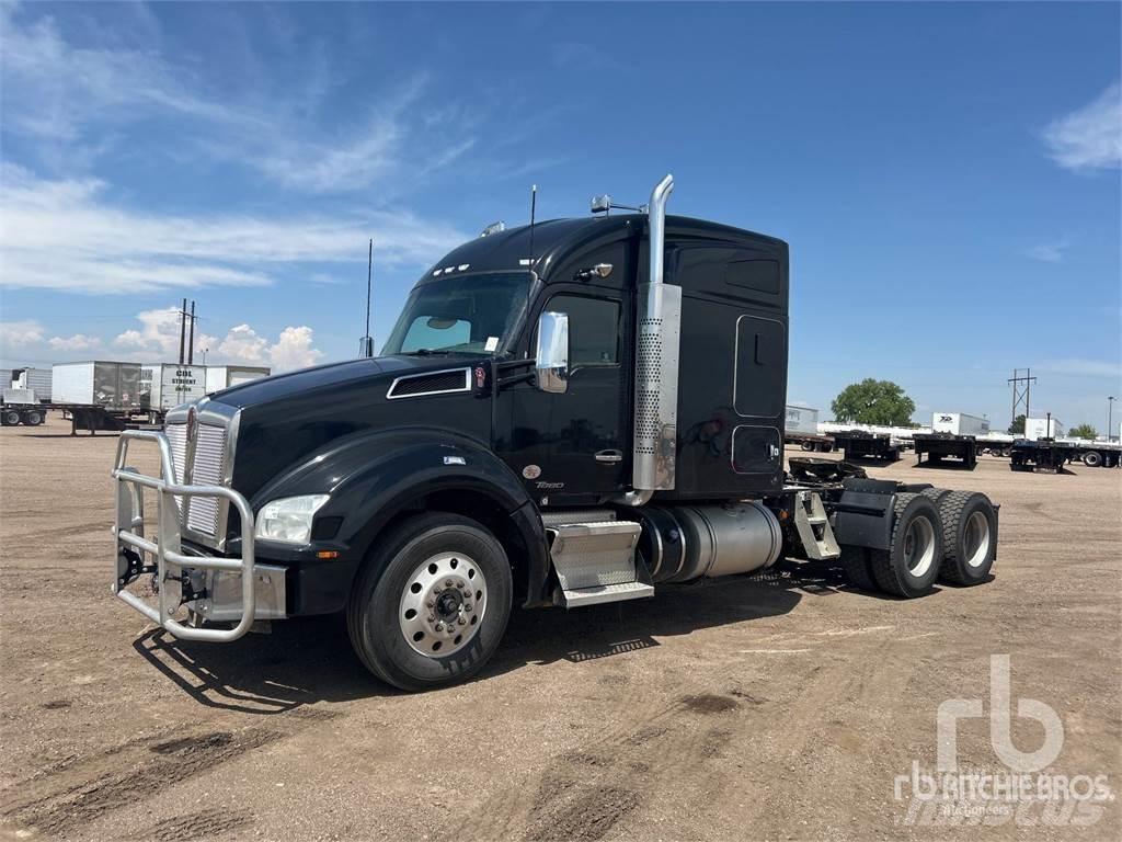 Kenworth T880 Conventional Trucks / Tractor Trucks
