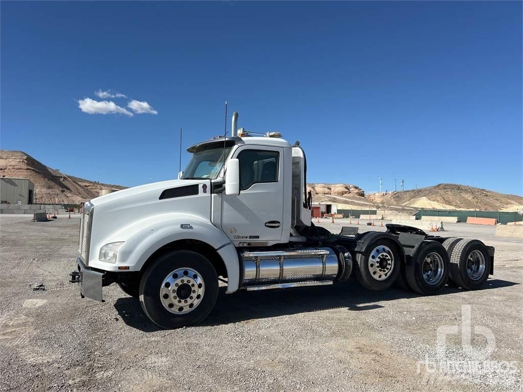 Kenworth T880 Conventional Trucks / Tractor Trucks