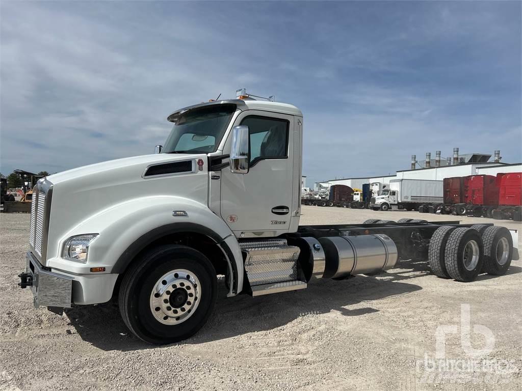 Kenworth T880 Cab & Chassis Trucks