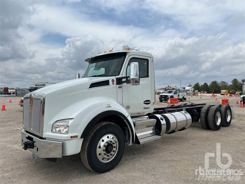 Kenworth T880 Cab & Chassis Trucks