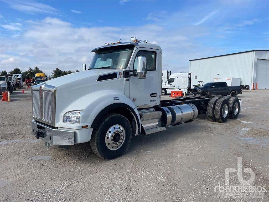 Kenworth T880 Cab & Chassis Trucks