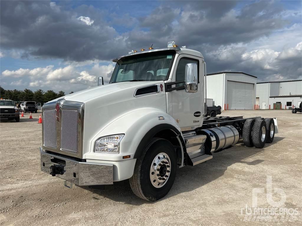 Kenworth T880 Cab & Chassis Trucks