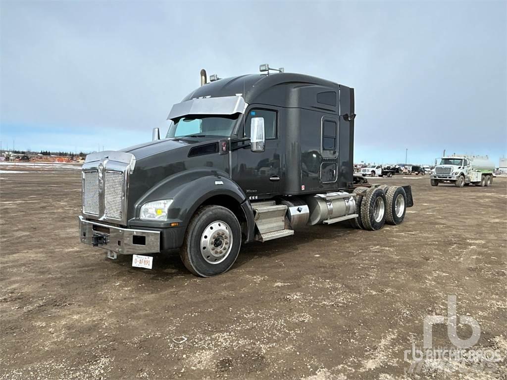 Kenworth T880 Conventional Trucks / Tractor Trucks