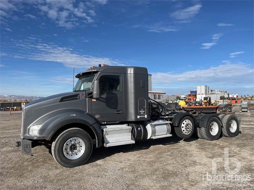 Kenworth T880 Conventional Trucks / Tractor Trucks
