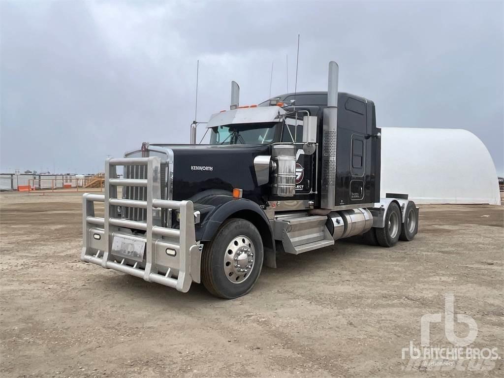 Kenworth W900 Conventional Trucks / Tractor Trucks
