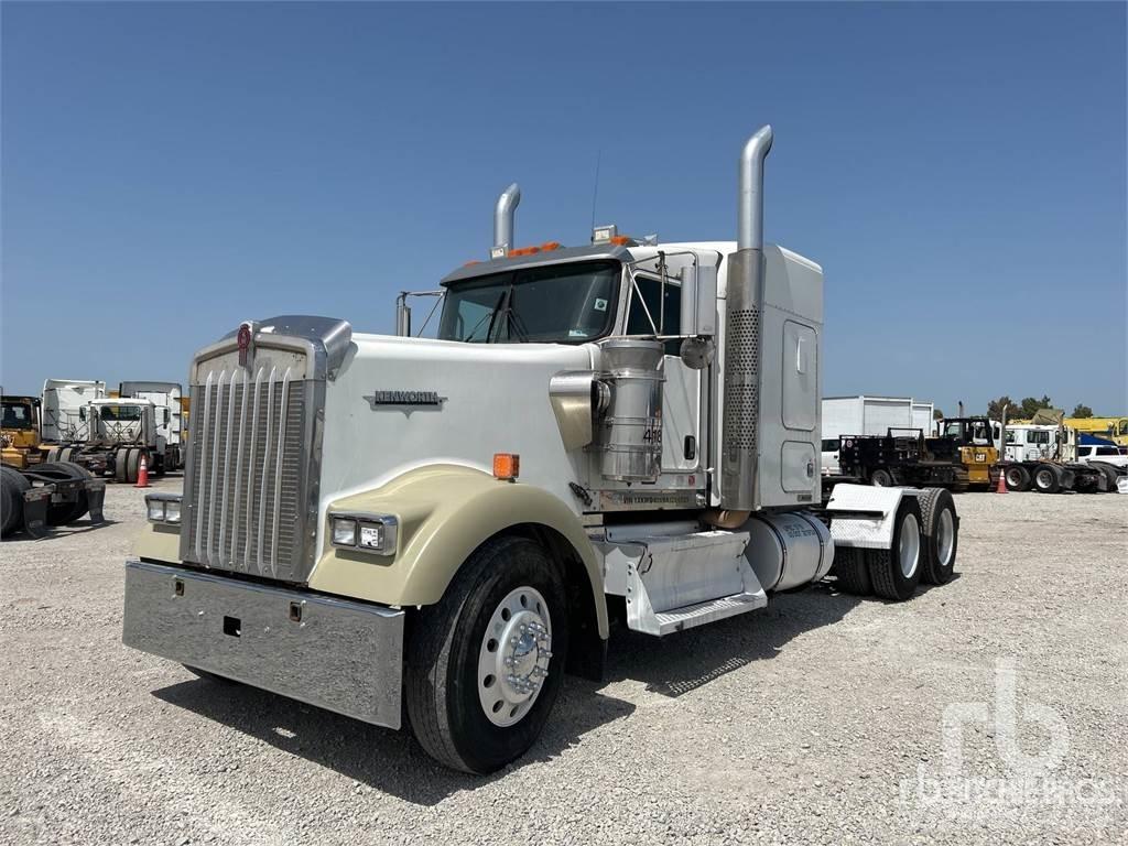Kenworth W900 Conventional Trucks / Tractor Trucks