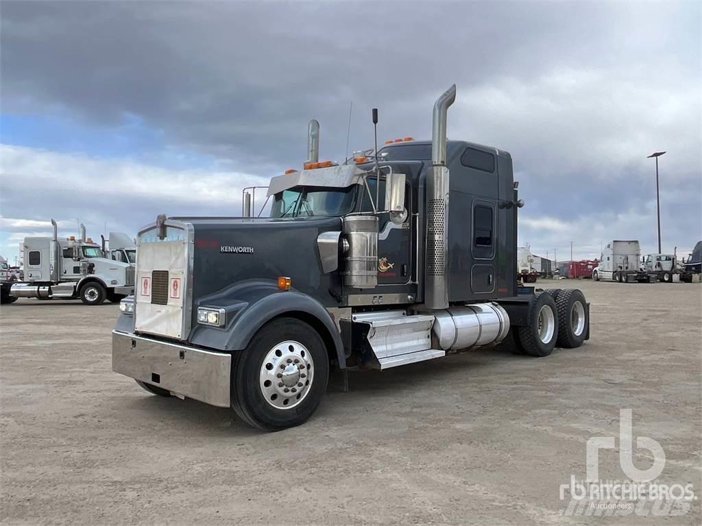 Kenworth W900 Conventional Trucks / Tractor Trucks