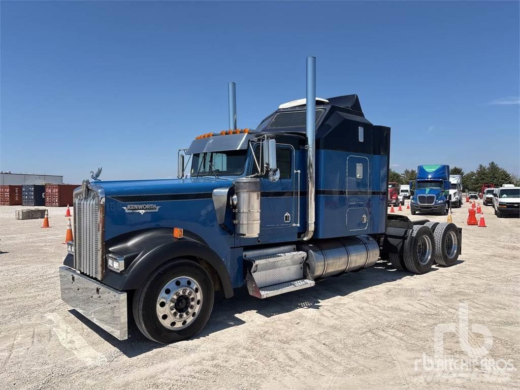 Kenworth W900 Conventional Trucks / Tractor Trucks