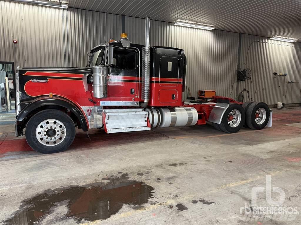 Kenworth W900 Conventional Trucks / Tractor Trucks