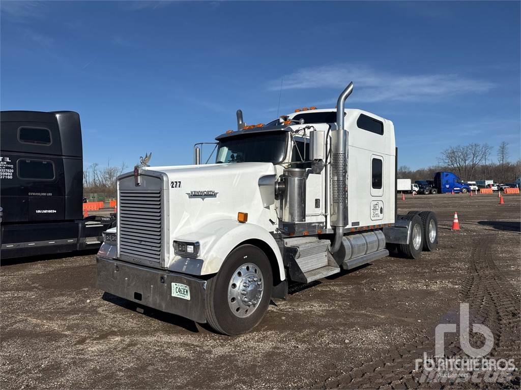 Kenworth W900 Conventional Trucks / Tractor Trucks