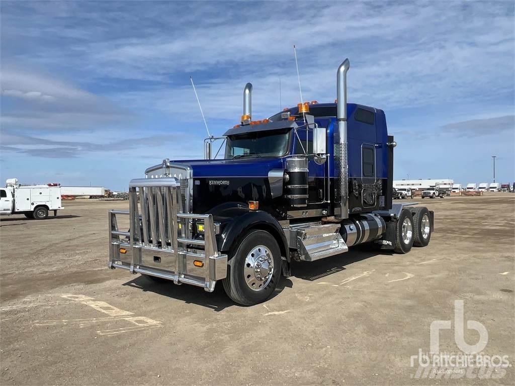 Kenworth W900B Conventional Trucks / Tractor Trucks