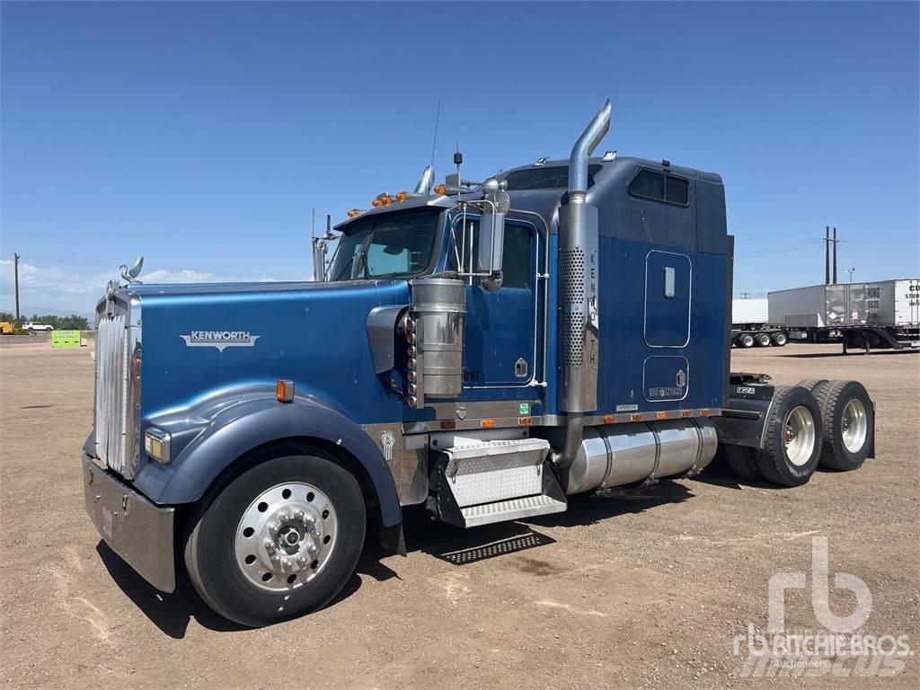 Kenworth W900L Conventional Trucks / Tractor Trucks