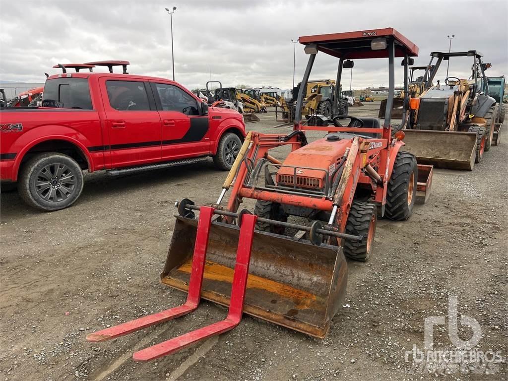 Kubota B21 Compact tractors