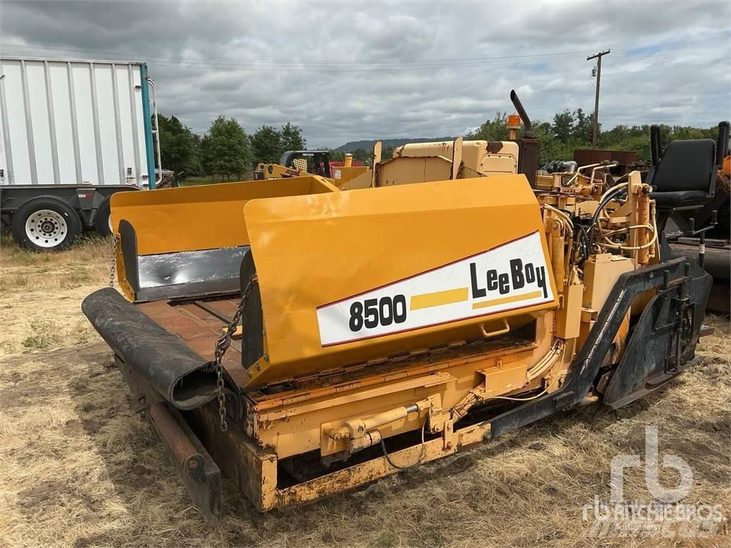 LeeBoy L8500T Asphalt pavers