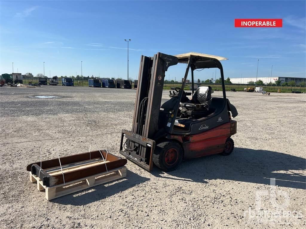 Linde E30 Electric Forklifts
