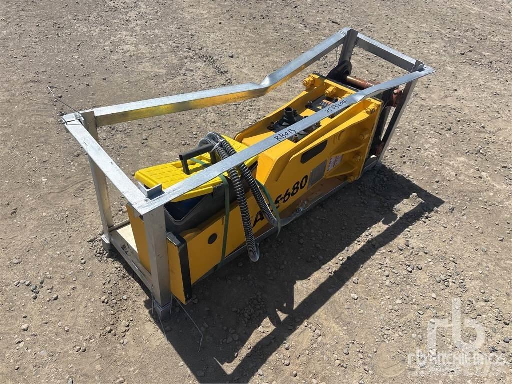  LYALS ALS680 Hammers / Breakers