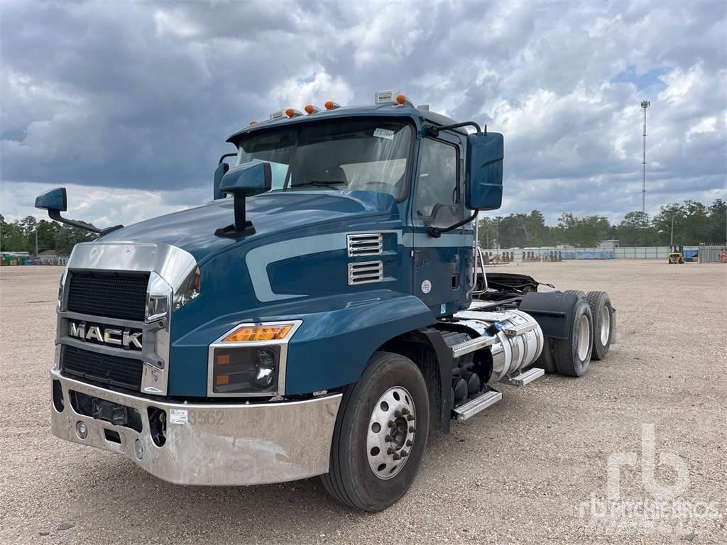 Mack ANTHEM Conventional Trucks / Tractor Trucks