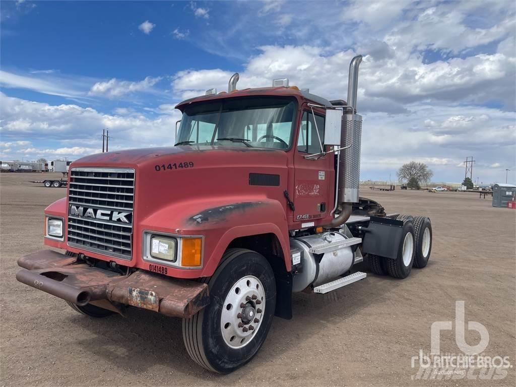 Mack CH613 Conventional Trucks / Tractor Trucks