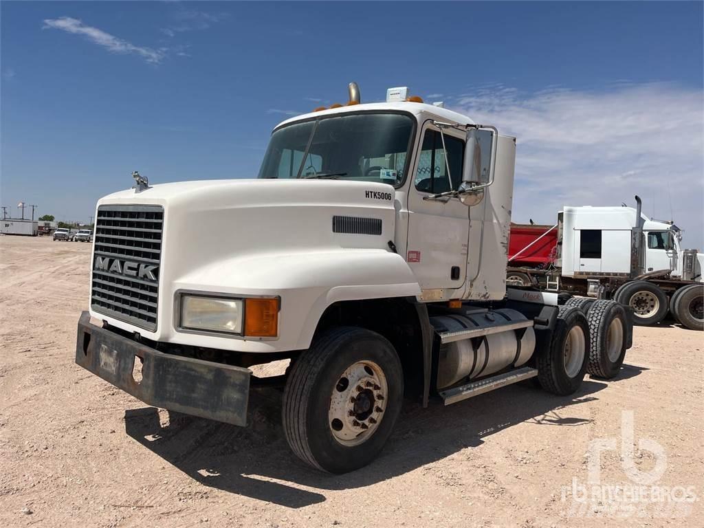 Mack CH613 Conventional Trucks / Tractor Trucks