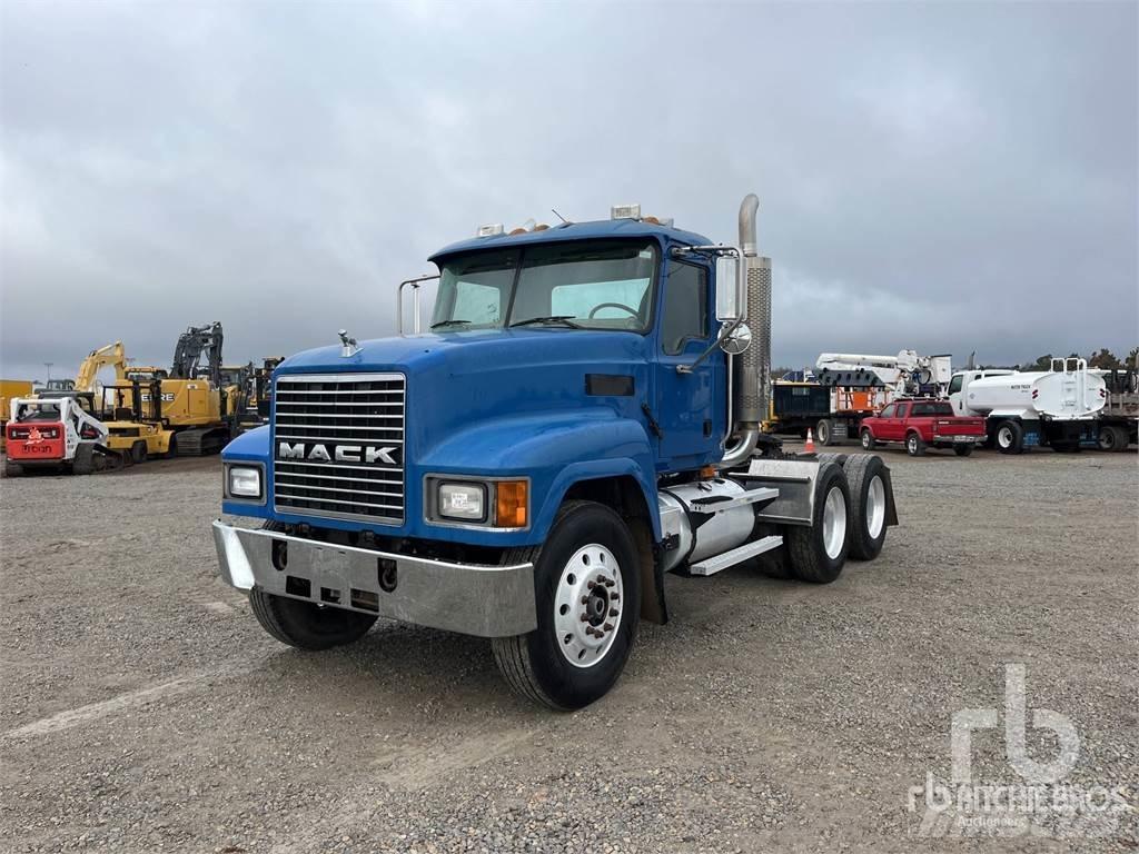 Mack CH613 Conventional Trucks / Tractor Trucks
