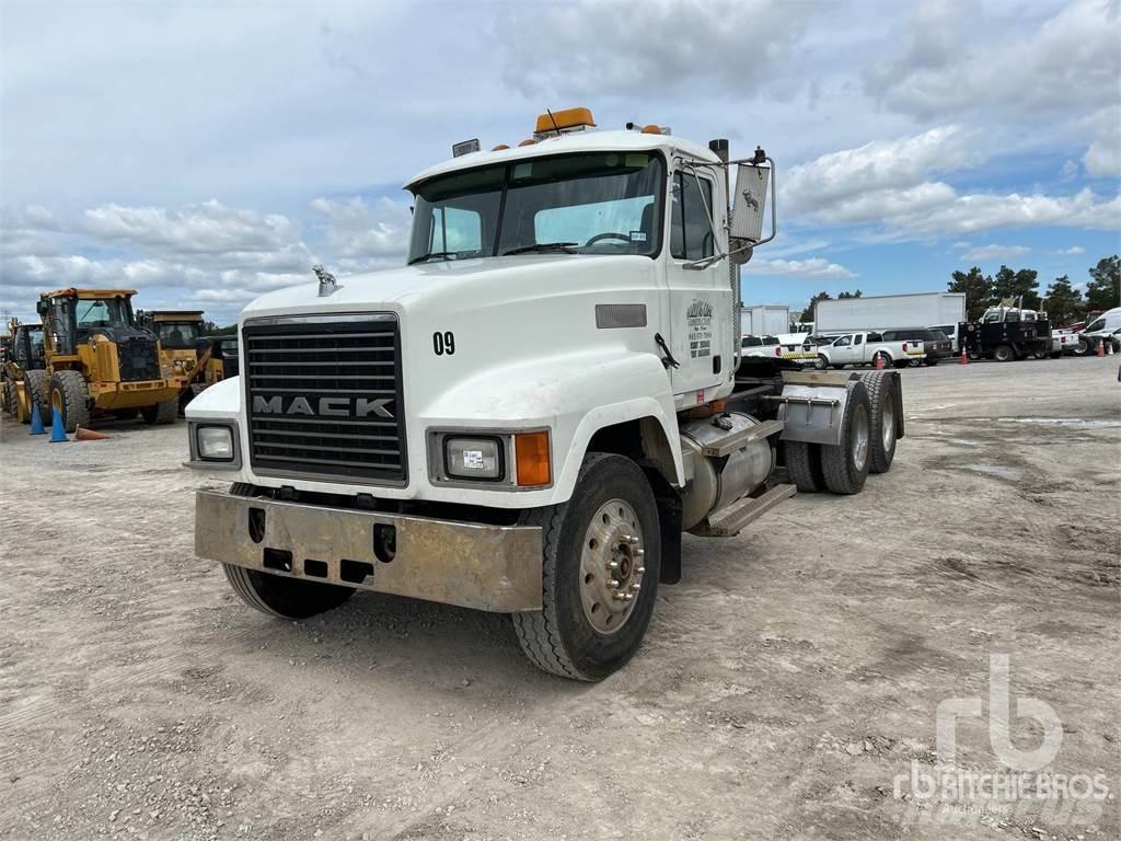Mack CH613 Conventional Trucks / Tractor Trucks