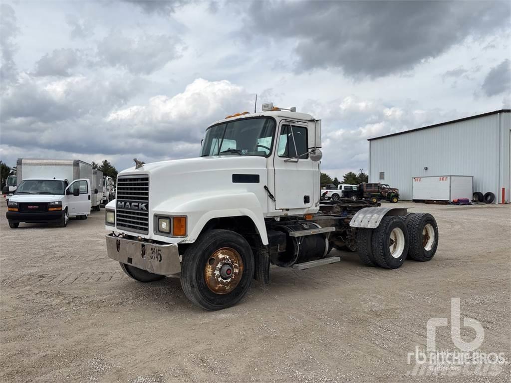 Mack CH613 Conventional Trucks / Tractor Trucks