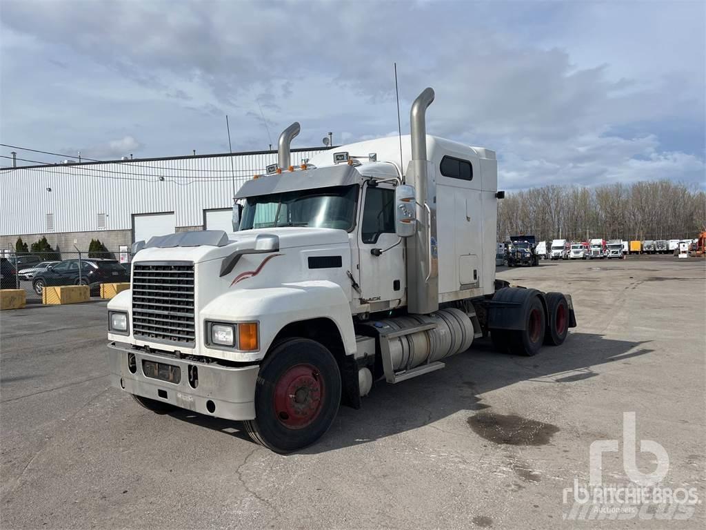 Mack CHU613 Conventional Trucks / Tractor Trucks