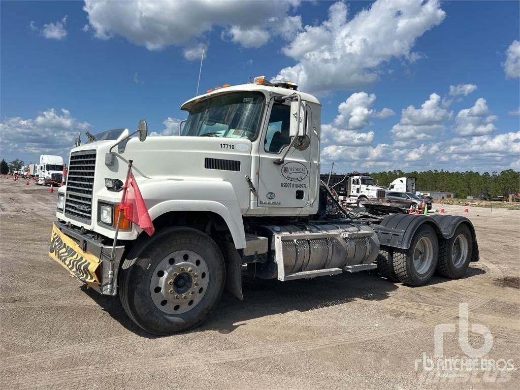 Mack CHU613 Conventional Trucks / Tractor Trucks