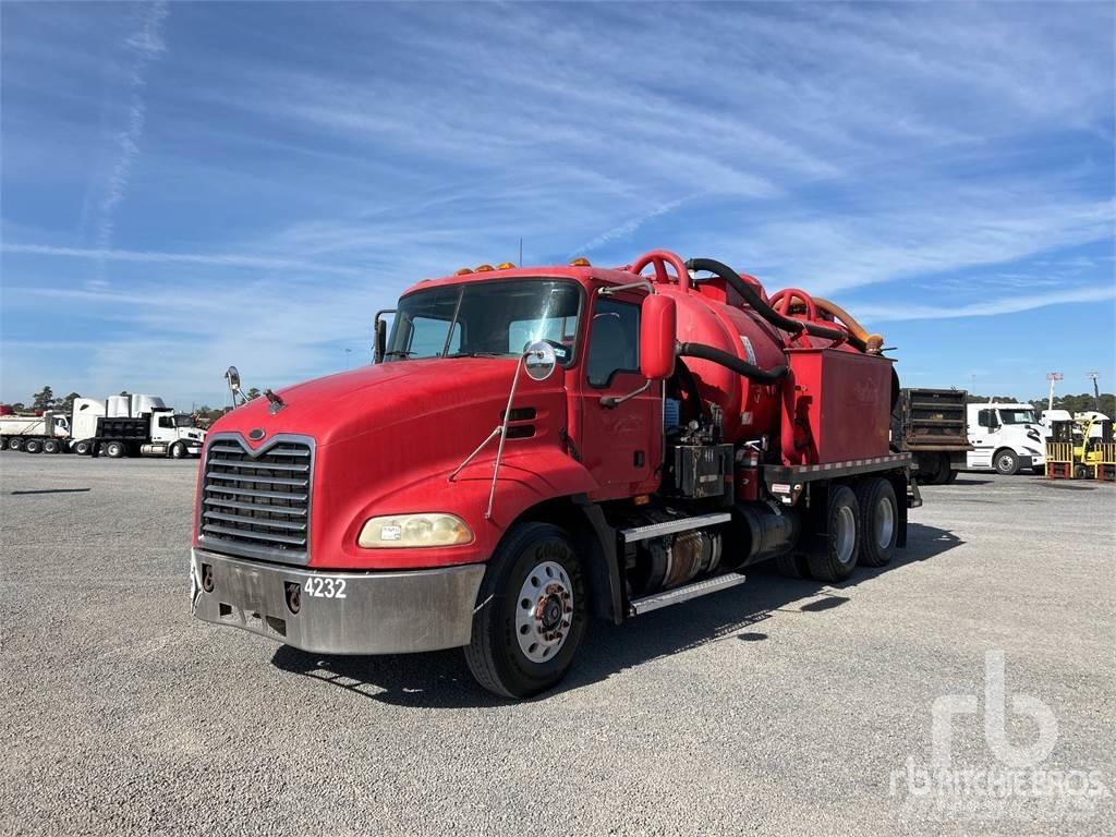 Mack CX613 Vacuum Trucks