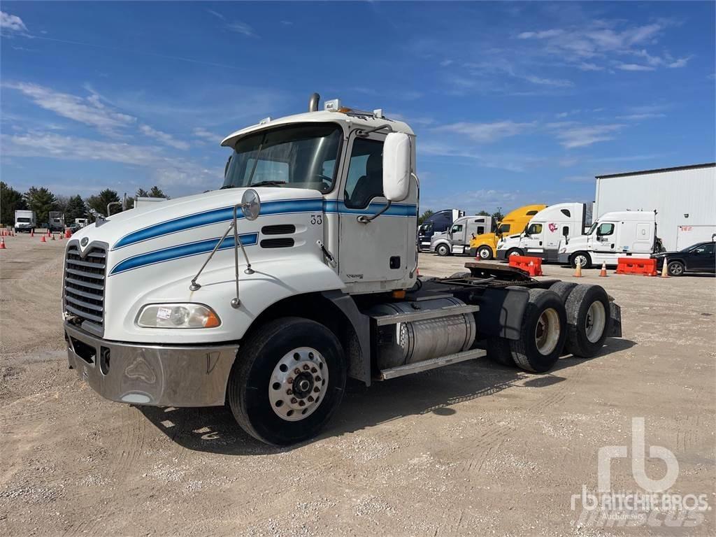Mack CXN613 Conventional Trucks / Tractor Trucks