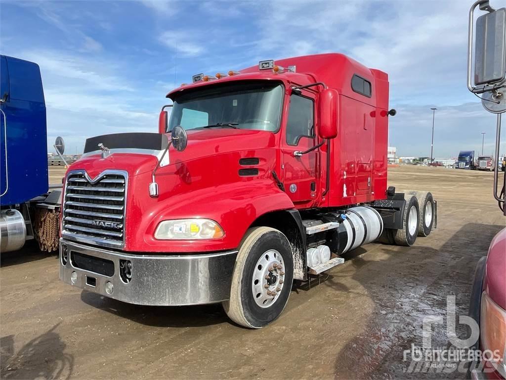 Mack CXU613 Conventional Trucks / Tractor Trucks