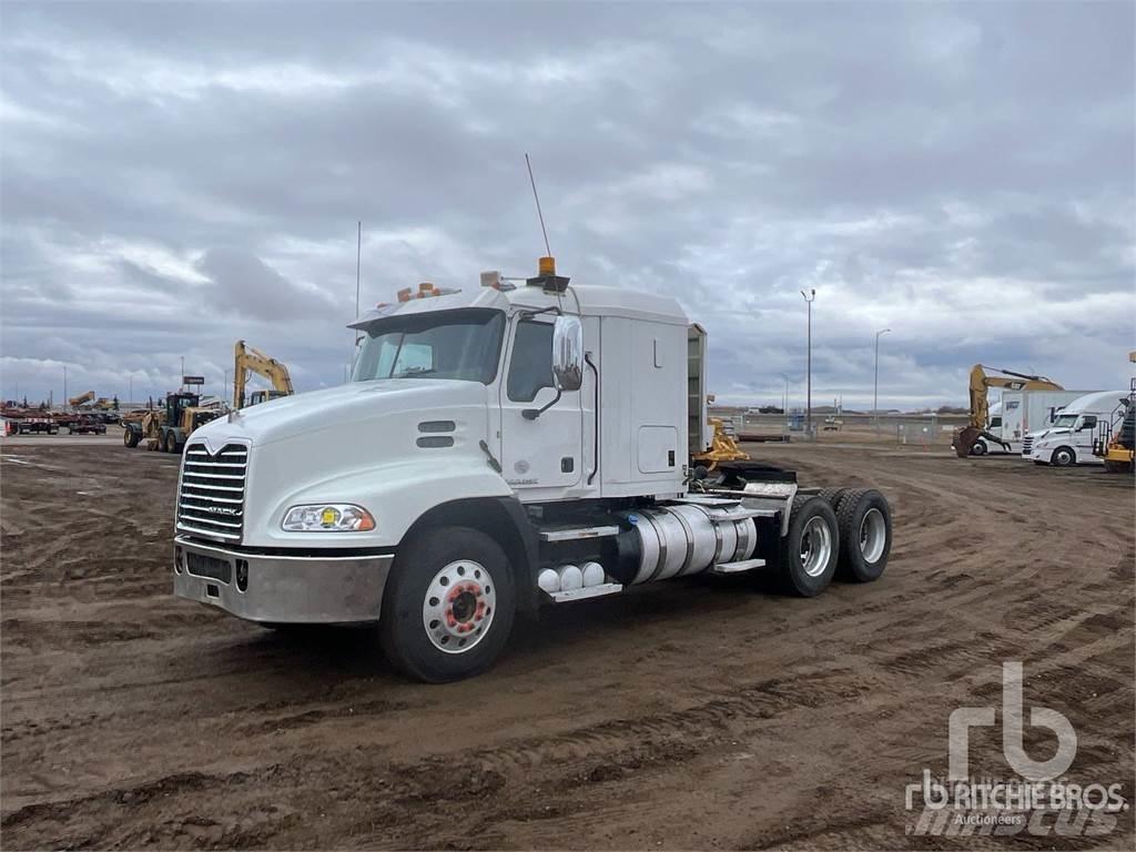 Mack CXU613 Conventional Trucks / Tractor Trucks