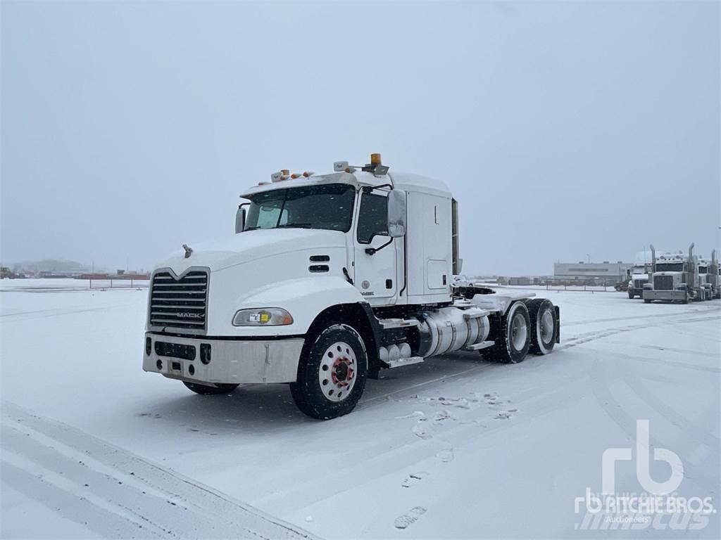 Mack CXU613 Conventional Trucks / Tractor Trucks