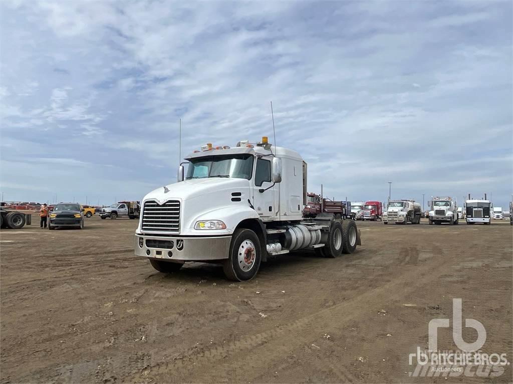 Mack CXU613 Conventional Trucks / Tractor Trucks