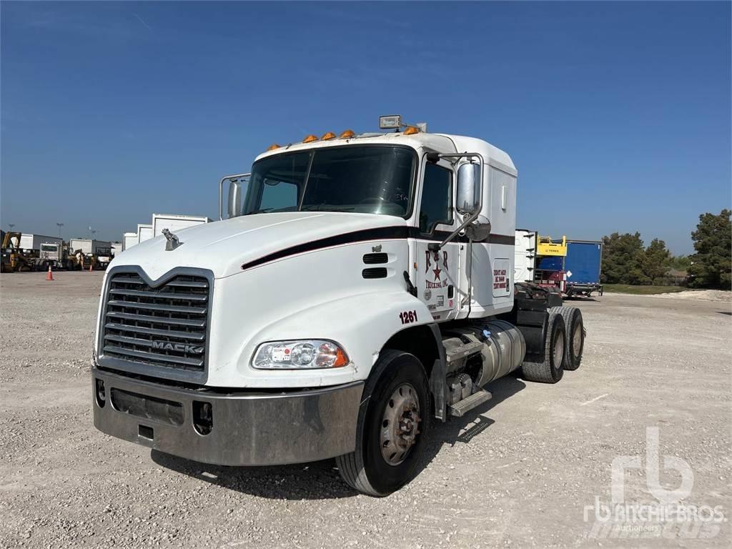 Mack CXU613 Conventional Trucks / Tractor Trucks
