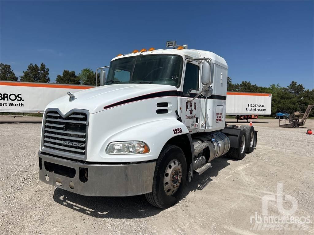 Mack CXU613 Conventional Trucks / Tractor Trucks